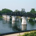 クウェー川鉄橋写真